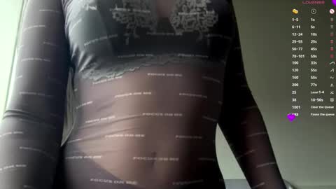 Mia online show from 12/19/25, 08:21