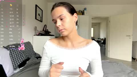 Mia online show from 02/13/26, 02:02