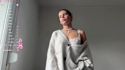 Mia online show from 03/07/26, 03:09