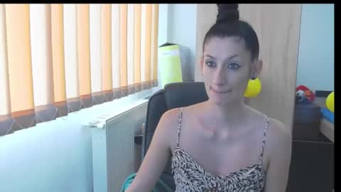 Bea online show from 11/16/25, 10:32