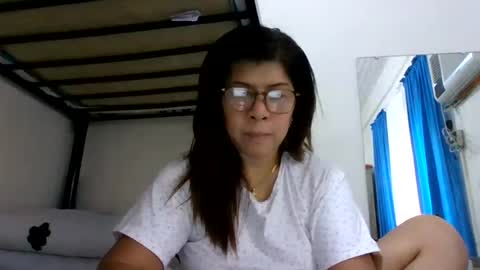 Snapshot of wildbrownchick69 chatting on 08/03/26, 04:11 WildChick online show from 08/03/26, 04:11