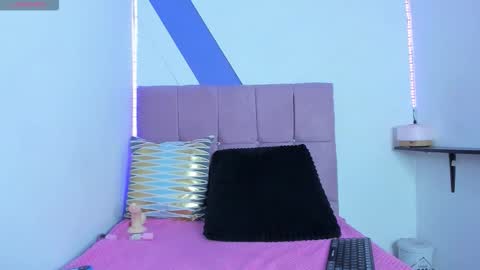 gatita online show from 12/14/25, 06:30