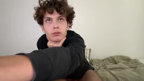 Snapshot of wilddesire18 chatting on 10/03/25, 03:31 wilddesire18 online show from 10/03/25, 03:31