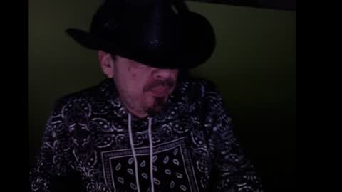 Snapshot of wildealexyz chatting on 12/08/24, 02:07 WildeAlex online show from 12/08/24, 02:07