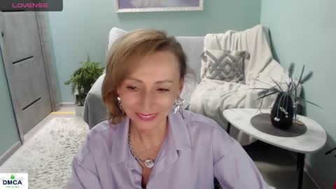 Helen online show from 05/05/26, 06:43