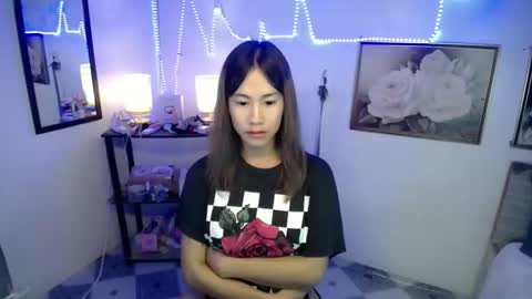 Snapshot of wildflowermitch chatting on 11/12/25, 05:02 Mitch online show from 11/12/25, 05:02