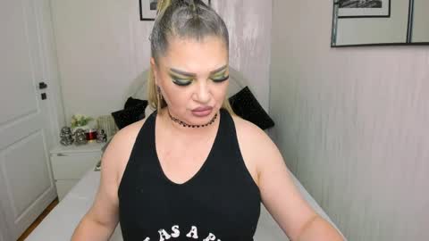 Miss Deea online show from 04/29/26, 07:34