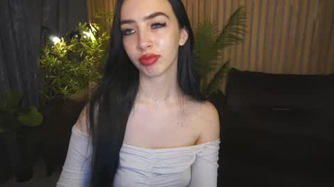 Alena online show from 10/10/25, 07:51