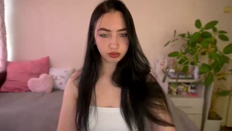 Snapshot of wildkittenx_ chatting on 07/19/26, 04:38 Alena online show from 07/19/26, 04:38