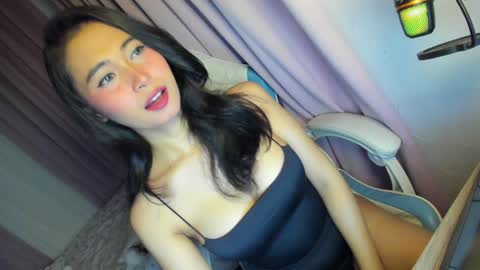 Snapshot of wildkittytrans chatting on 01/04/25, 02:14 CHRISTINE online show from 01/04/25, 02:14