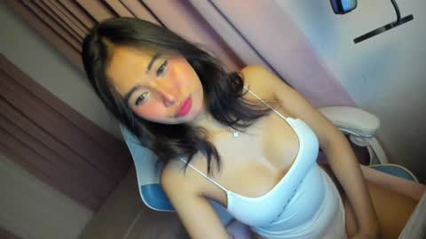 Snapshot of wildkittytrans chatting on 01/12/25, 01:58 CHRISTINE online show from 01/12/25, 01:58