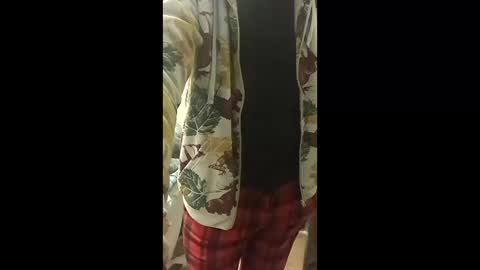 Snapshot of wildmanbobby chatting on 12/21/25, 05:47 bobby banks online show from 12/21/25, 05:47