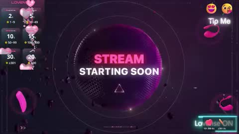 Snapshot of wildmaxine chatting on 12/21/25, 12:56 MAX online show from 12/21/25, 12:56