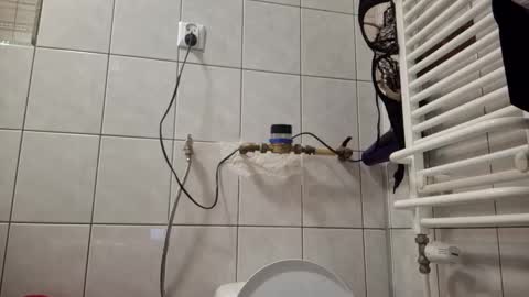 Snapshot of wildmike93 chatting on 10/20/25, 03:34 wildmike93 online show from 10/20/25, 03:34