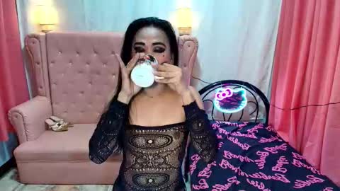 wildnika online show from 10/19/25, 01:50