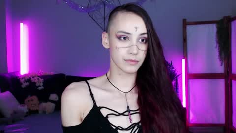 Snapshot of wildorchid_ chatting on 12/15/24, 06:07 Master Kieran hehim online show from 12/15/24, 06:07