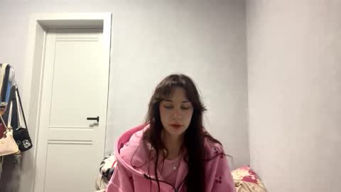 wildpeachh online show from 10/17/25, 06:21