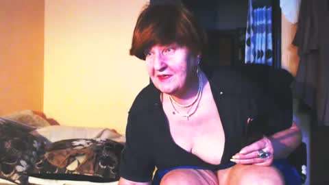 Snapshot of wildredcat chatting on 02/28/25, 01:03 WildRedCat online show from 02/28/25, 01:03