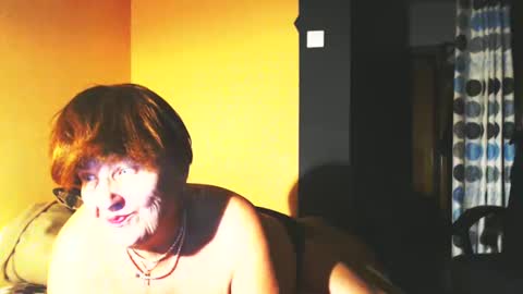 Snapshot of wildredcat chatting on 03/04/25, 10:16 WildRedCat online show from 03/04/25, 10:16