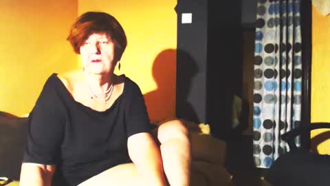 Snapshot of wildredcat chatting on 03/12/25, 12:42 WildRedCat online show from 03/12/25, 12:42