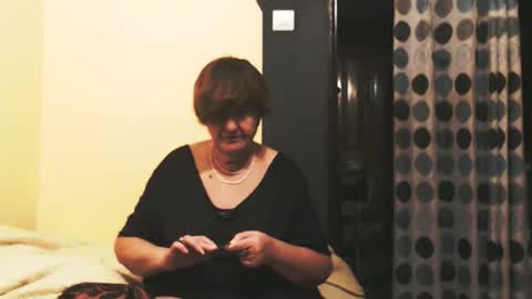 Snapshot of wildredcat chatting on 10/12/25, 09:03 WildRedCat online show from 10/12/25, 09:03