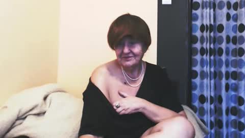 Snapshot of wildredcat chatting on 10/18/25, 11:11 WildRedCat online show from 10/18/25, 11:11