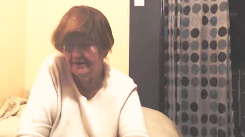 Snapshot of wildredcat chatting on 12/02/25, 10:16 WildRedCat online show from 12/02/25, 10:16