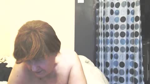 Snapshot of wildredcat chatting on 12/05/25, 10:02 WildRedCat online show from 12/05/25, 10:02