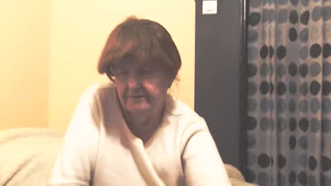 WildRedCat online show from 12/18/25, 10:05