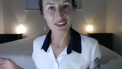 Snapshot of wildrose_l chatting on 09/26/25, 01:53 WildRose L - check my Pinned tweet if you dont see me online within 5 minutes after Ive sent email notifications online show from 09/26/25, 01:53