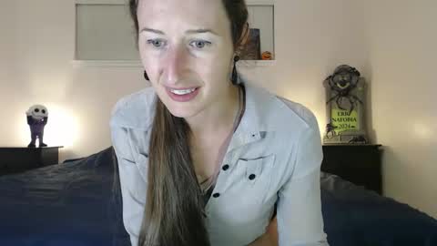 Snapshot of wildrose_l chatting on 10/18/25, 02:03 WildRose L - check my Pinned tweet if you dont see me online within 5 minutes after Ive sent email notifications online show from 10/18/25, 02:03