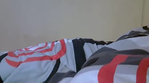 Snapshot of wildsiren chatting on 12/17/25, 05:13 nightsyn online show from 12/17/25, 05:13