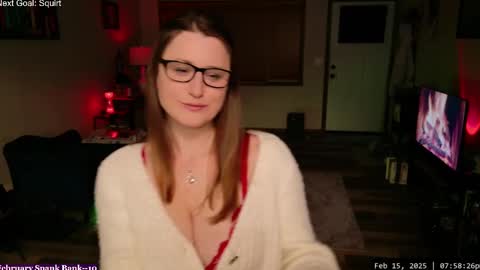 Snapshot of wildsouthernpeach chatting on 02/16/25, 01:58 Ivy online show from 02/16/25, 01:58