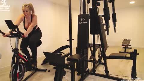 Snapshot of wildtequilla chatting on 01/24/25, 08:00 Lili online show from 01/24/25, 08:00