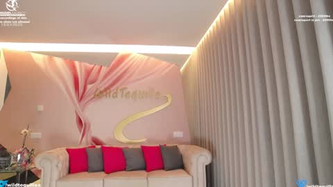 Snapshot of wildtequilla chatting on 03/12/25, 07:49 Lili online show from 03/12/25, 07:49