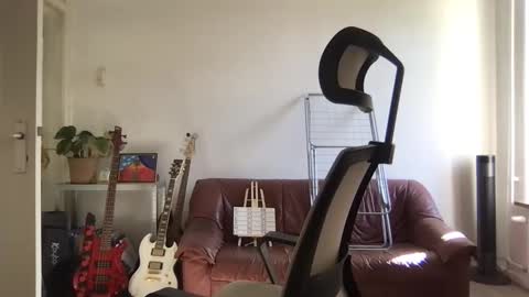 wildtux240722 online show from 04/28/26, 07:35