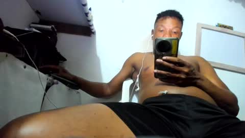 Snapshot of wilfer484725 chatting on 06/12/26, 01:59 wilfer online show from 06/12/26, 01:59