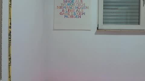 Snapshot of willbillbillwill chatting on 09/27/25, 06:57 Lilian online show from 09/27/25, 06:57