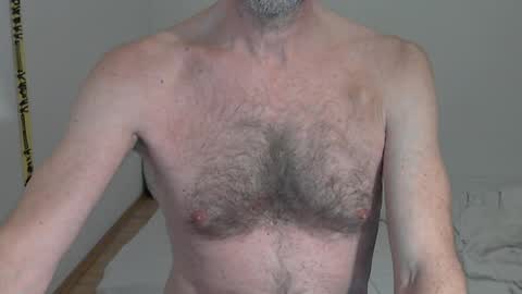 Snapshot of willbillbillwill chatting on 04/02/26, 09:56 Lilian online show from 04/02/26, 09:56