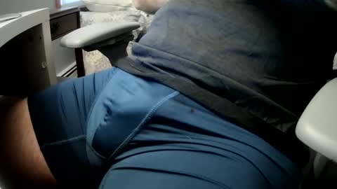 Snapshot of willecumtoday chatting on 12/30/24, 01:36 Will online show from 12/30/24, 01:36