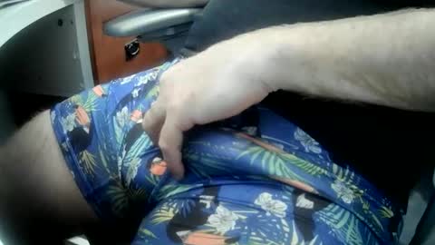 Snapshot of willecumtoday chatting on 11/14/25, 03:11 Will online show from 11/14/25, 03:11