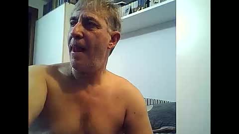 Snapshot of willfire71 chatting on 01/06/25, 10:15 Willfire71 online show from 01/06/25, 10:15