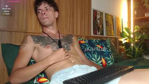 Snapshot of william_henry_a chatting on 07/18/26, 11:47 William online show from 07/18/26, 11:47