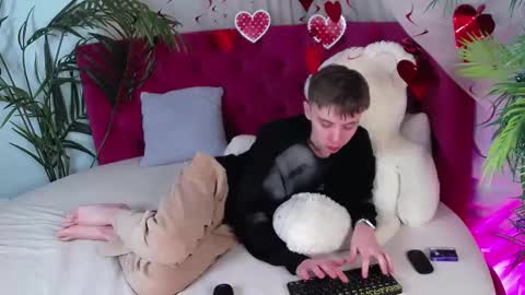 will online show from 02/21/25, 04:40