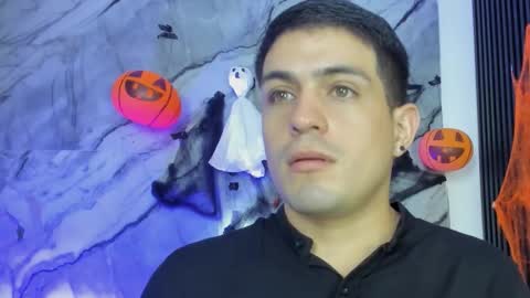 Snapshot of william_steel_ chatting on 10/19/25, 04:24 William Steel online show from 10/19/25, 04:24