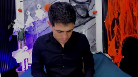 Snapshot of william_steel_ chatting on 10/24/25, 04:42 William Steel online show from 10/24/25, 04:42