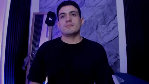 Snapshot of william_steel_ chatting on 11/22/25, 04:00 William Steel online show from 11/22/25, 04:00