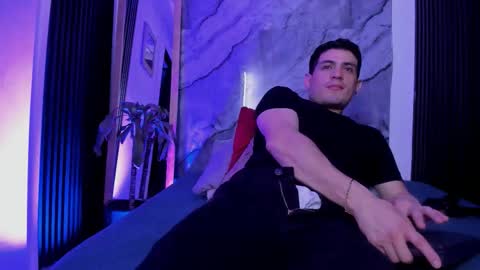 Snapshot of william_steel_ chatting on 11/26/25, 05:08 William Steel online show from 11/26/25, 05:08