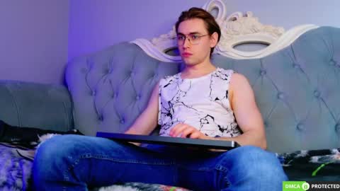 William online show from 05/13/26, 03:48