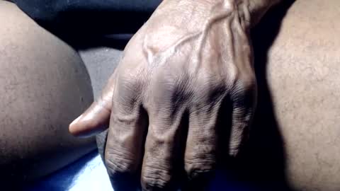 Snapshot of willianel chatting on 12/19/25, 05:03 willianel online show from 12/19/25, 05:03